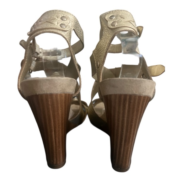 Nine West Gold Criss-Cross Sandals Size 10 - Picture 3 of 7